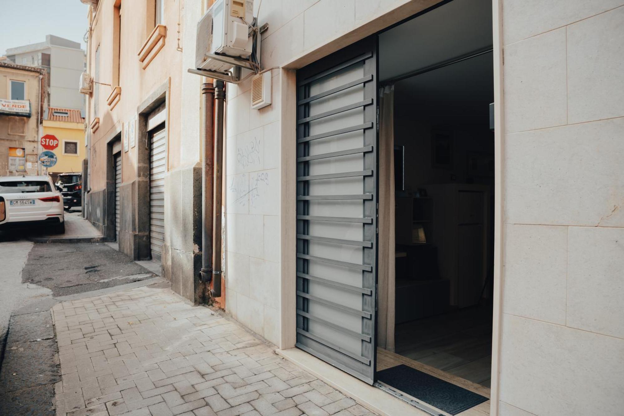 Catanese Proverb'S House - Via Napoli - Ground Floor Экстерьер фото